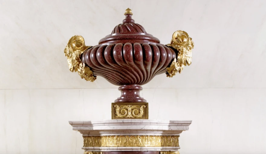 A student’s view on an expert’s voice: Helen Jacobsen’s lecture about the Antique in French Decorative Arts revisited.