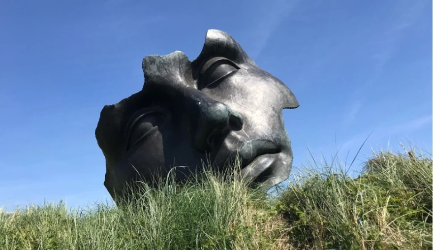 Beelden aan Zee: Sculptures, dunes and my internship by the Scheveningen beach